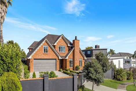 Photo of property in 24 The Mews, Shamrock Park, Auckland, 2016