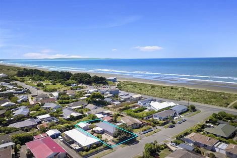 Photo of property in 25 Pandora Street, North New Brighton, Christchurch, 8083