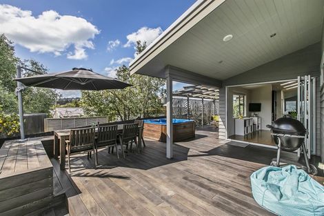 Photo of property in 31 Stillwater Crescent, Stillwater, Silverdale, 0993