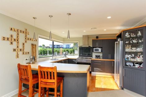 Photo of property in 354 Henwood Road, Hillsborough, New Plymouth, 4372