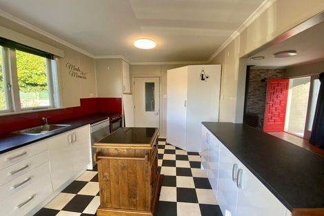 Photo of property in 6 Angle Street, Picton, 7220