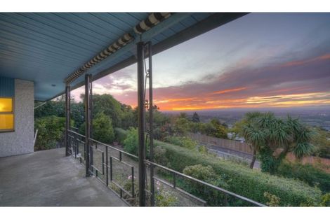 Photo of property in 193 Dyers Pass Road, Cashmere, Christchurch, 8022