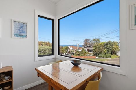 Photo of property in 76 Middleton Road, Kew, Dunedin, 9012