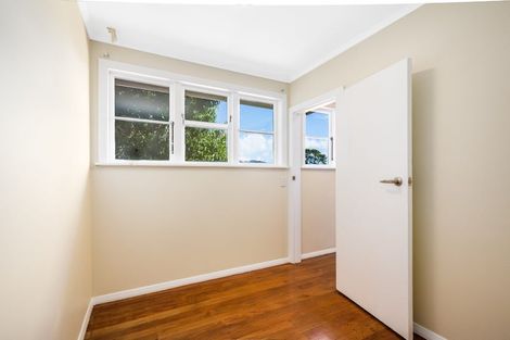 Photo of property in 19 Gloucester Street, Cannons Creek, Porirua, 5024