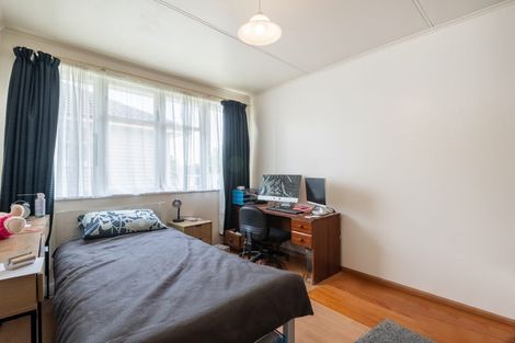 Photo of property in 73 Greenslade Crescent, Northcote, Auckland, 0627