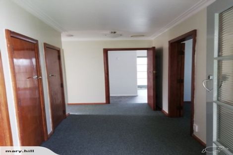 Photo of property in 75 Pahiatua Street, Hokowhitu, Palmerston North, 4410