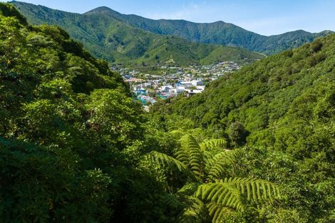 Photo of property in 43 Marina Drive, Waikawa, Picton, 7220