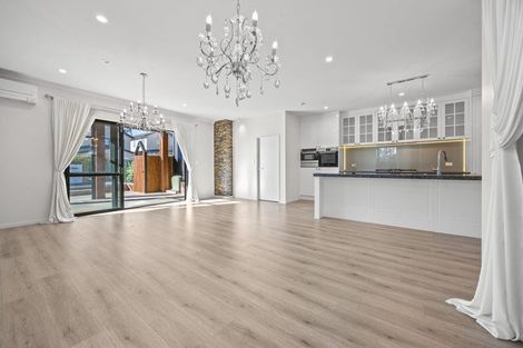 Photo of property in 16 Lime Hill Rise, Flat Bush, Auckland, 2019
