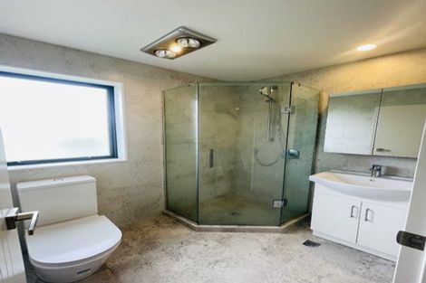 Photo of property in 9/1 Sylvan Crescent, Te Atatu South, Auckland, 0610