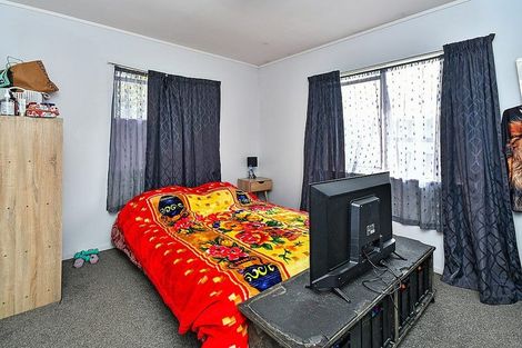 Photo of property in 2/12 Olive Crescent, Papatoetoe, Auckland, 2025
