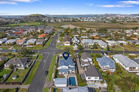 Photo of property in 38 Aramoana Avenue, Devonport, Auckland, 0624