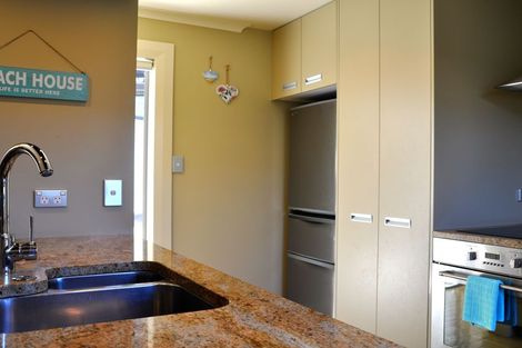 Photo of property in 16 Ocean View Road, Waihi Beach, 3611