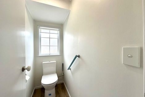 Photo of property in 1/51 Stanniland Street, Sunnyhills, Auckland, 2010