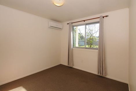 Photo of property in 4/19 Pirie Crescent, Moera, Lower Hutt, 5010