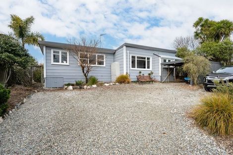 Photo of property in 17 Martin Street, Monaco, Nelson, 7011