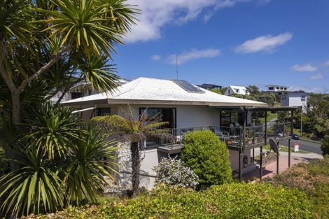 Photo of property in 54 Stratford Drive, Cable Bay, 0420