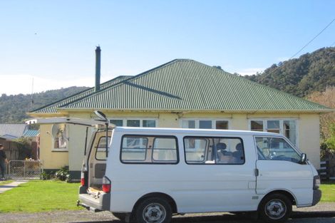 Photo of property in 9 Kerr Avenue, Cobden, Greymouth, 7802