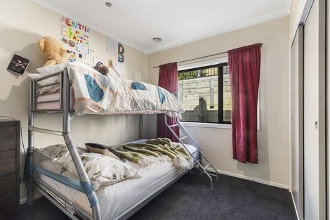 Photo of property in 13 Madeira Close, Whitby, Porirua, 5024