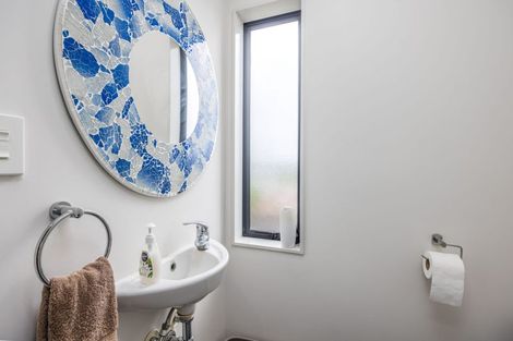 Photo of property in 5e Geddes Terrace, Avondale, Auckland, 1026