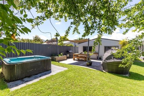 Photo of property in 98 Hyde Avenue, Richmond Heights, Taupo, 3330