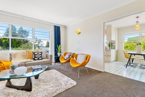 Photo of property in 15 Murray Road, Te Atatu Peninsula, Auckland, 0610