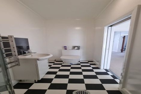 Photo of property in 24 Monorgan Road, Strathmore Park, Wellington, 6022