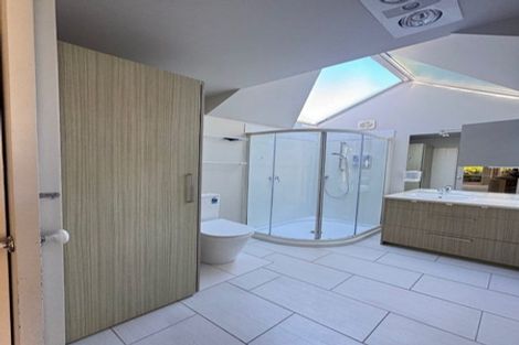 Photo of property in 1/80 Knights Road, Rothesay Bay, Auckland, 0630