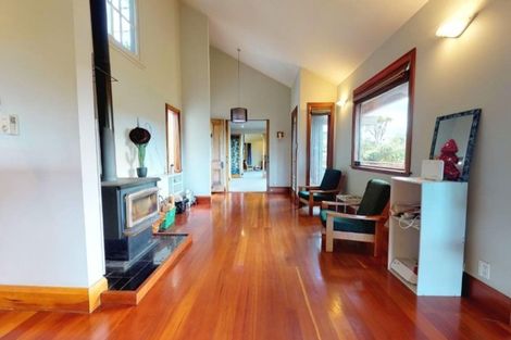 Photo of property in 5 Wairere Road, Belmont, Lower Hutt, 5010