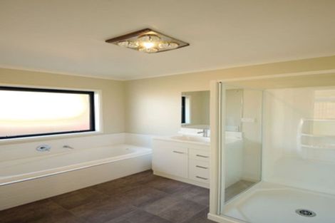 Photo of property in 23 Flint Road, Rolleston, 7614