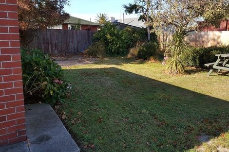 Photo of property in 23 Middlepark Road, Sockburn, Christchurch, 8042