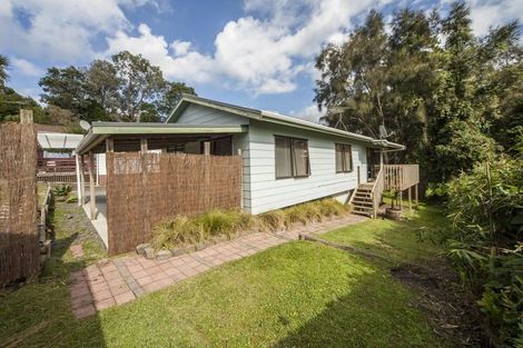 Photo of property in 2/85 Awaruku Road, Torbay, Auckland, 0630
