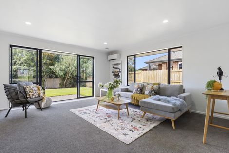 Photo of property in 8 Corrofin Drive, East Tamaki, Auckland, 2013