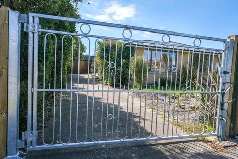 Photo of property in 15 Palmers Road, New Brighton, Christchurch, 8083