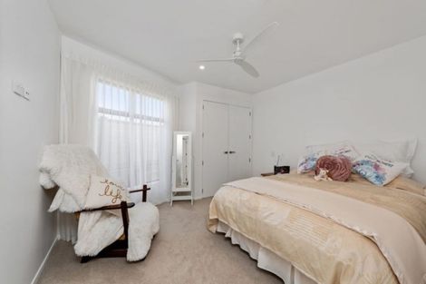 Photo of property in 154 Lakes Boulevard, Pyes Pa, Tauranga, 3112