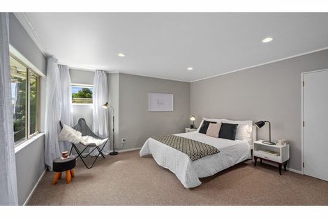 Photo of property in 29 Kate Sheppard Avenue, Torbay, Auckland, 0630