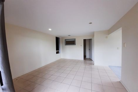 Photo of property in 23 Cairngorm Place, Highland Park, Auckland, 2010