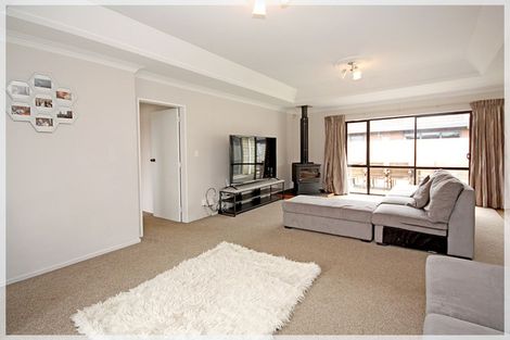 Photo of property in 20 Easton Way, Levin, 5510