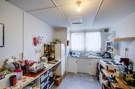 Photo of property in 29 Marine Parade, Bluff Hill, Napier, 4110