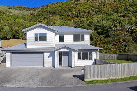 Photo of property in 12 Gatley Grove, Churton Park, Wellington, 6037