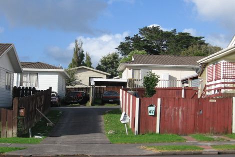 Photo of property in 2/201 Waitemata Drive, Ranui, Auckland, 0612