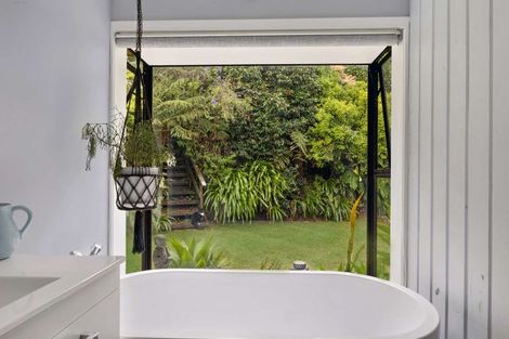 Photo of property in 6 Crownhill Street, Spotswood, New Plymouth, 4310