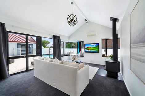 Photo of property in 20 Taitua Drive, Te Atatu South, Auckland, 0610