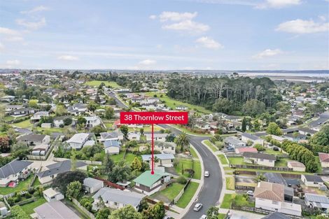 Photo of property in 38 Thornlow Street, Glendene, Auckland, 0602