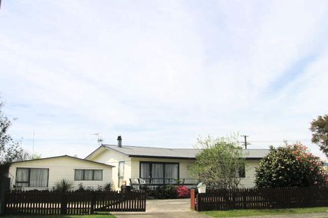Photo of property in 1 Luke Place, Fairy Springs, Rotorua, 3015