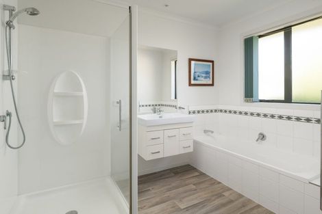 Photo of property in 9 Clearwater Place, Mayfield, Blenheim, 7201