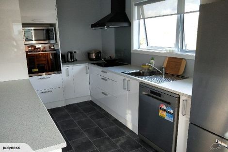 Photo of property in 2 Bell Street, Tawa, Wellington, 5028