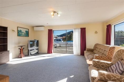 Photo of property in 1b Lord Auckland Road, Wakefield, 7025