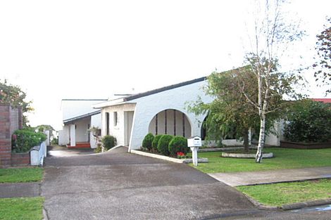 Photo of property in 26 Falstaff Place, Half Moon Bay, Auckland, 2012