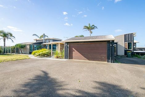 Photo of property in 52 Sunnyheights Road, Orewa, 0931