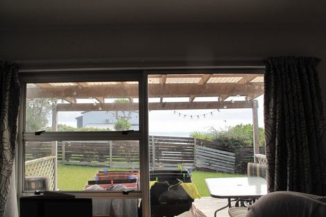 Photo of property in 22 Penton Road, Stanmore Bay, Whangaparaoa, 0932